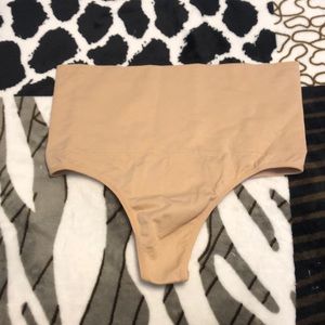 Tummy control body thong